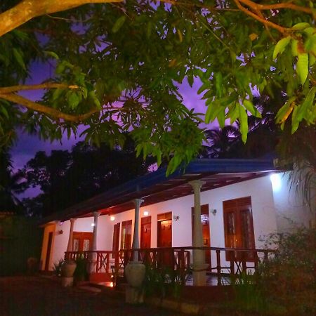 Hotel Avian Garden Udawalawe Exterior foto